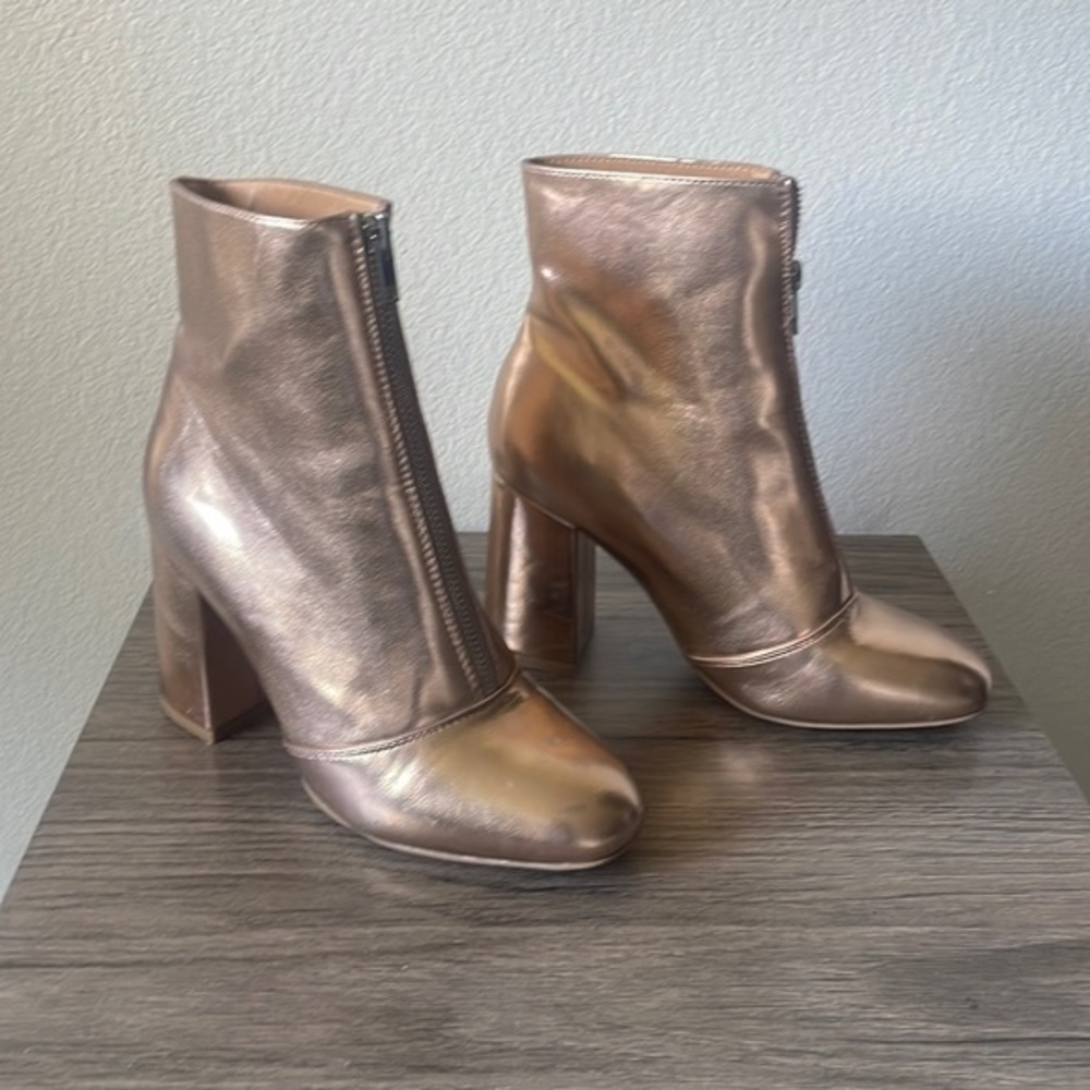 Wild Diva boots, ankle gogo boots, size 7 copper rose gold